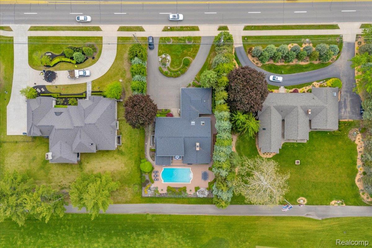3816 West Maple Road Bloomfield Hills, MI 48301 - Photo 72 of 78 3816 W Maple_72.jpg
