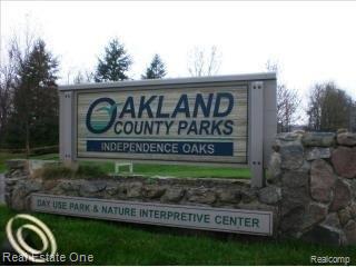 9112 Sashabaw Road Clarkston, MI 48348 - Photo 25 of 25 SIGN.jpg