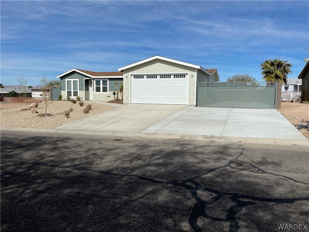 2533 Morgan Road Fort Mohave, AZ 86426 - Photo 3 of 36 Gallery Image 3
