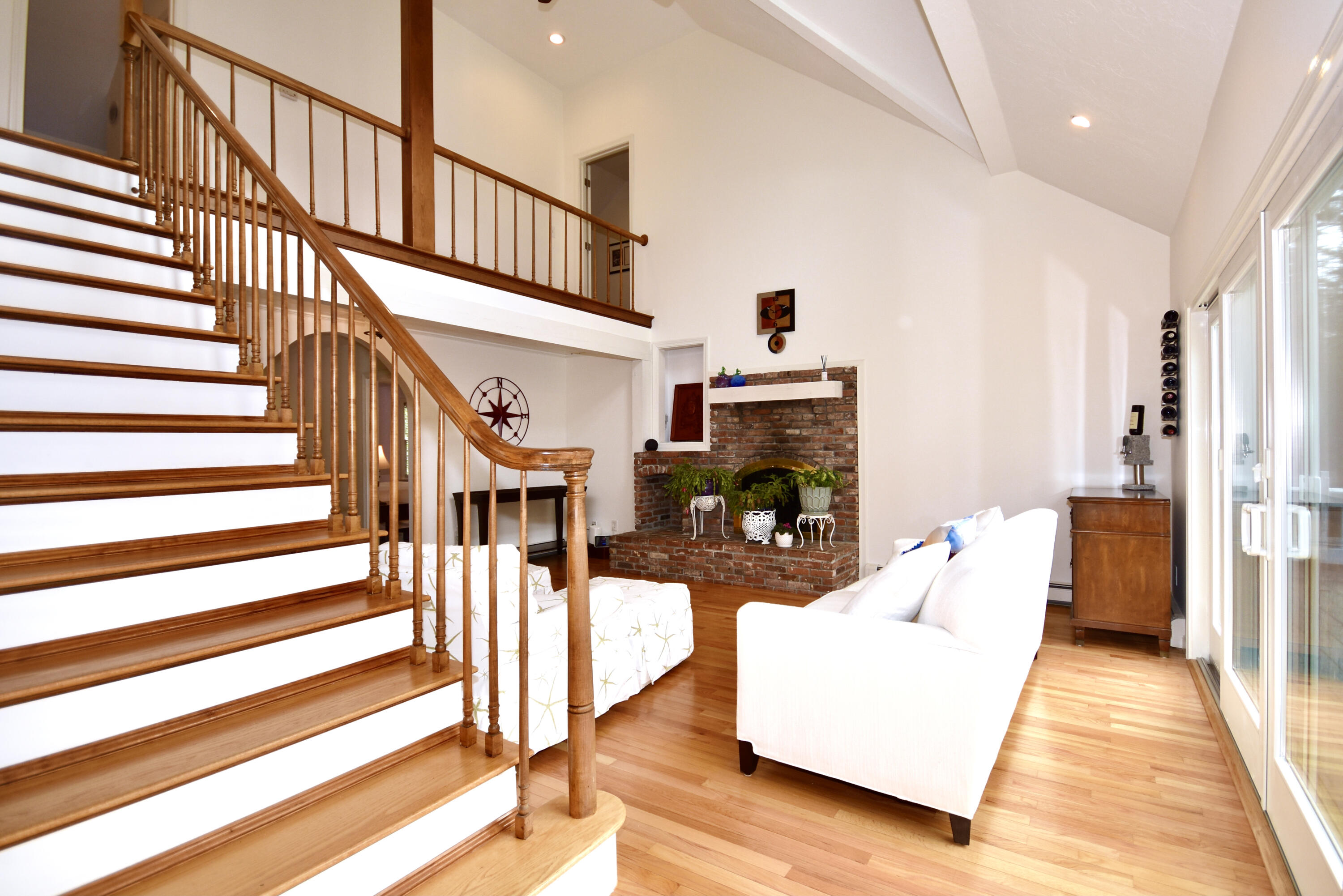 27 Popple Bottom Road Sandwich, MA 02563 - Photo 13 of 40 Family:Stairs