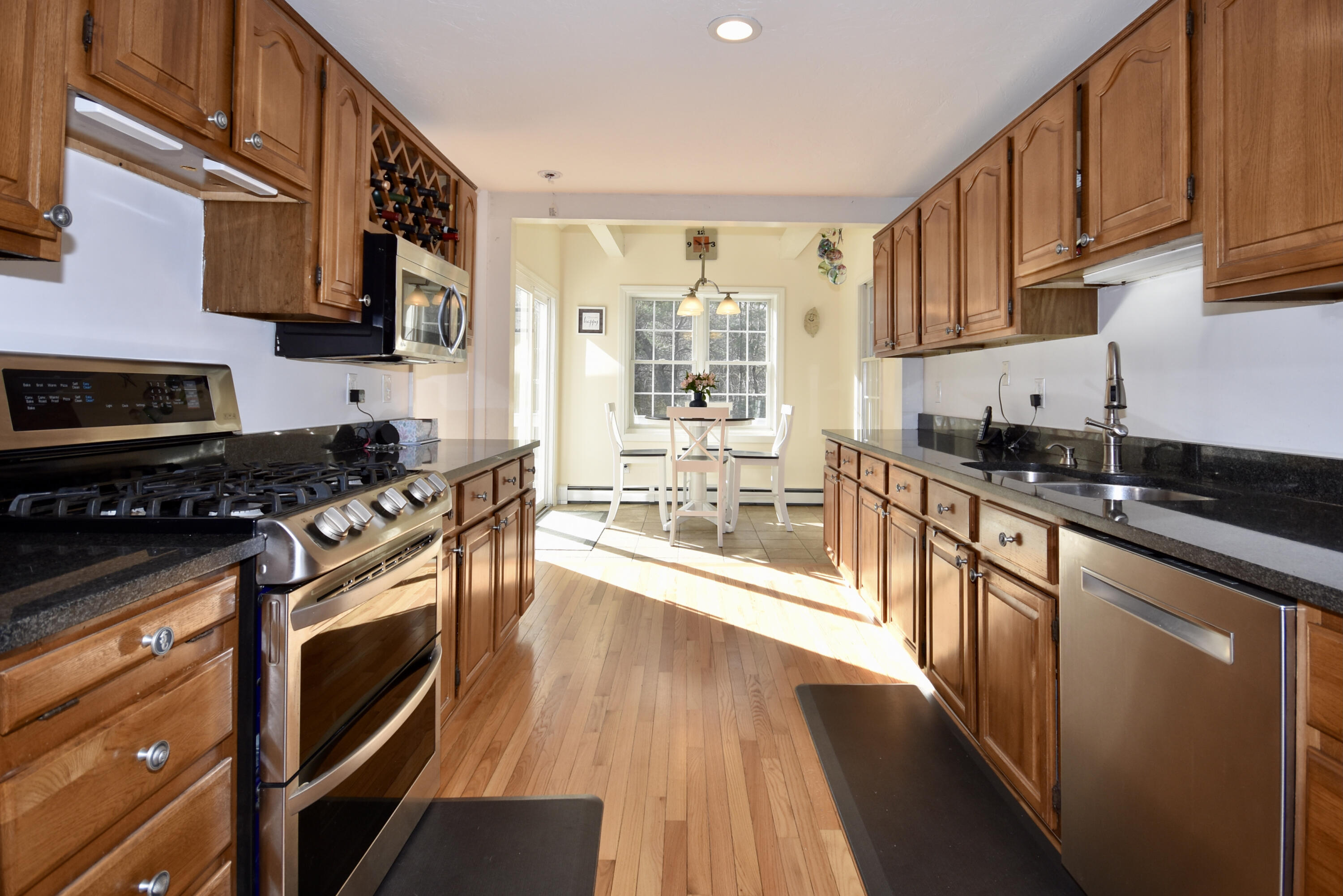 27 Popple Bottom Road Sandwich, MA 02563 - Photo 7 of 40 Kitchen:long