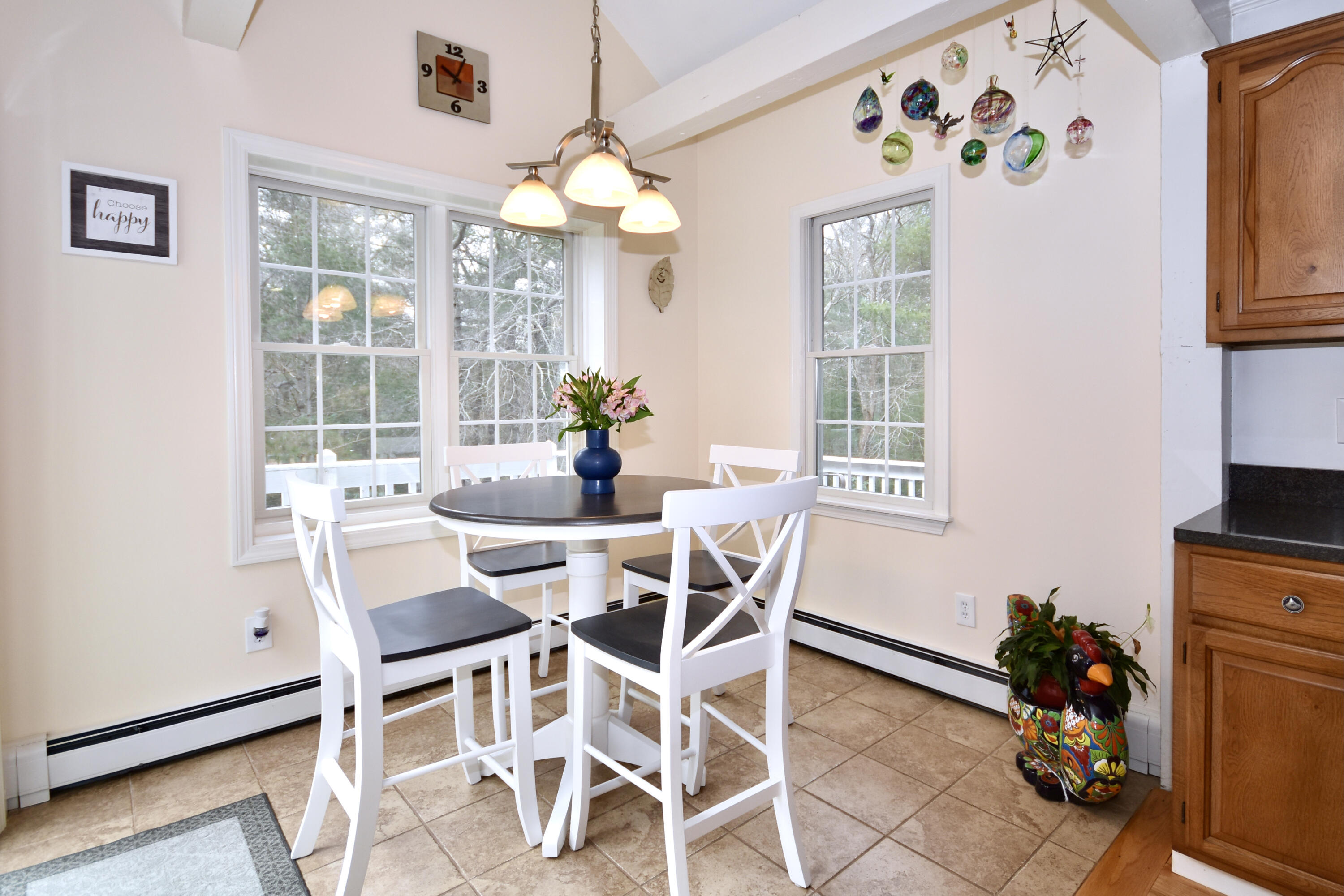 27 Popple Bottom Road Sandwich, MA 02563 - Photo 9 of 40 Kitchn table