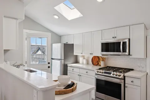 $1,595,000 | 219 Willow Street, Pacific Grove, CA 93950