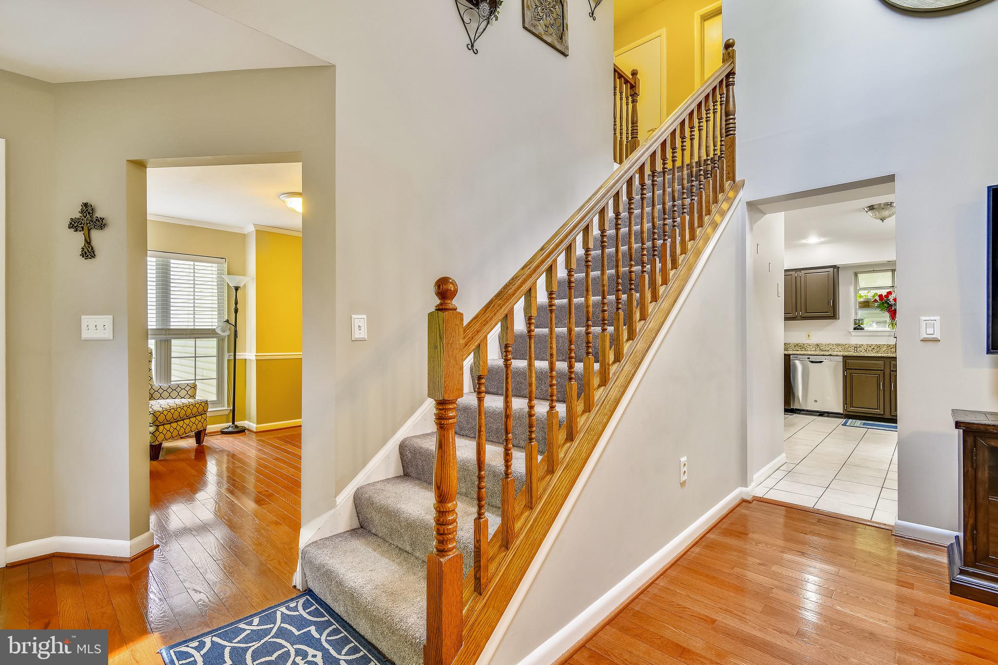 73 Sheridan Road Arnold, MD 21012 - Photo 21 of 35 Stairs to upper level.