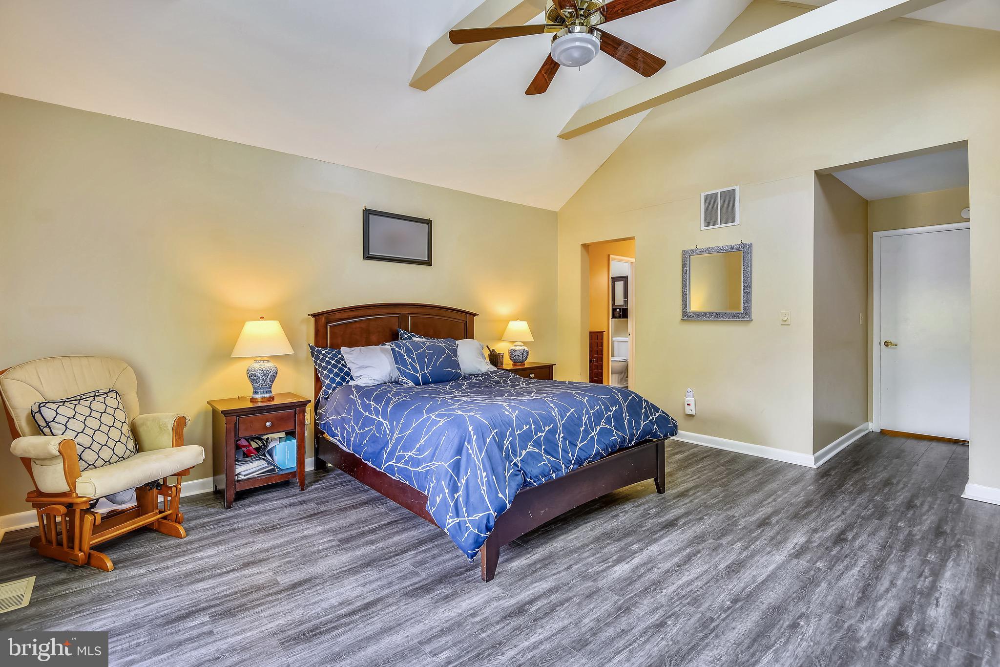 73 Sheridan Road Arnold, MD 21012 - Photo 24 of 35 Updated flooring in Owners Suite.
