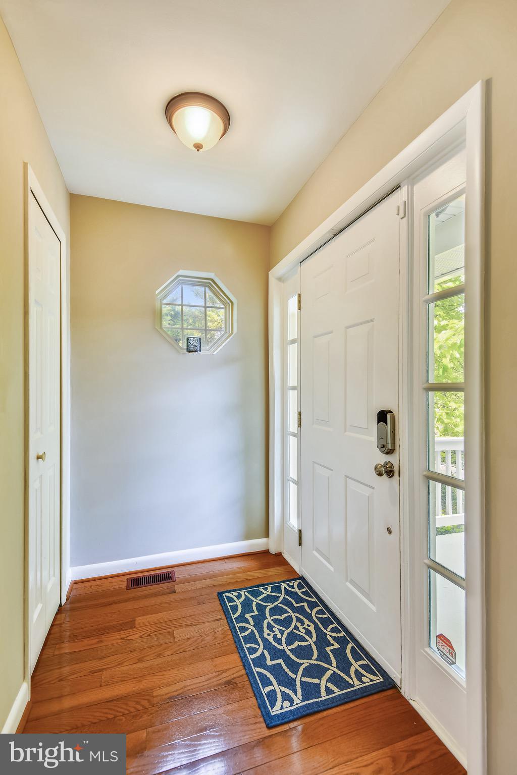 73 Sheridan Road Arnold, MD 21012 - Photo 4 of 35 Front entry features a coat closet.
