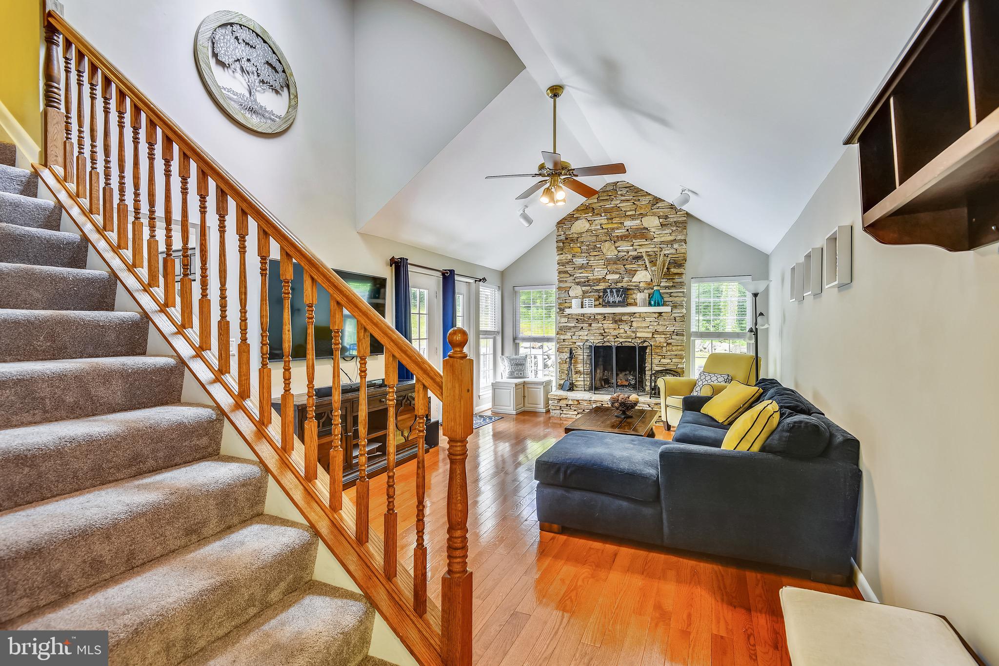 73 Sheridan Road Arnold, MD 21012 - Photo 5 of 35 Family room off front entry.
