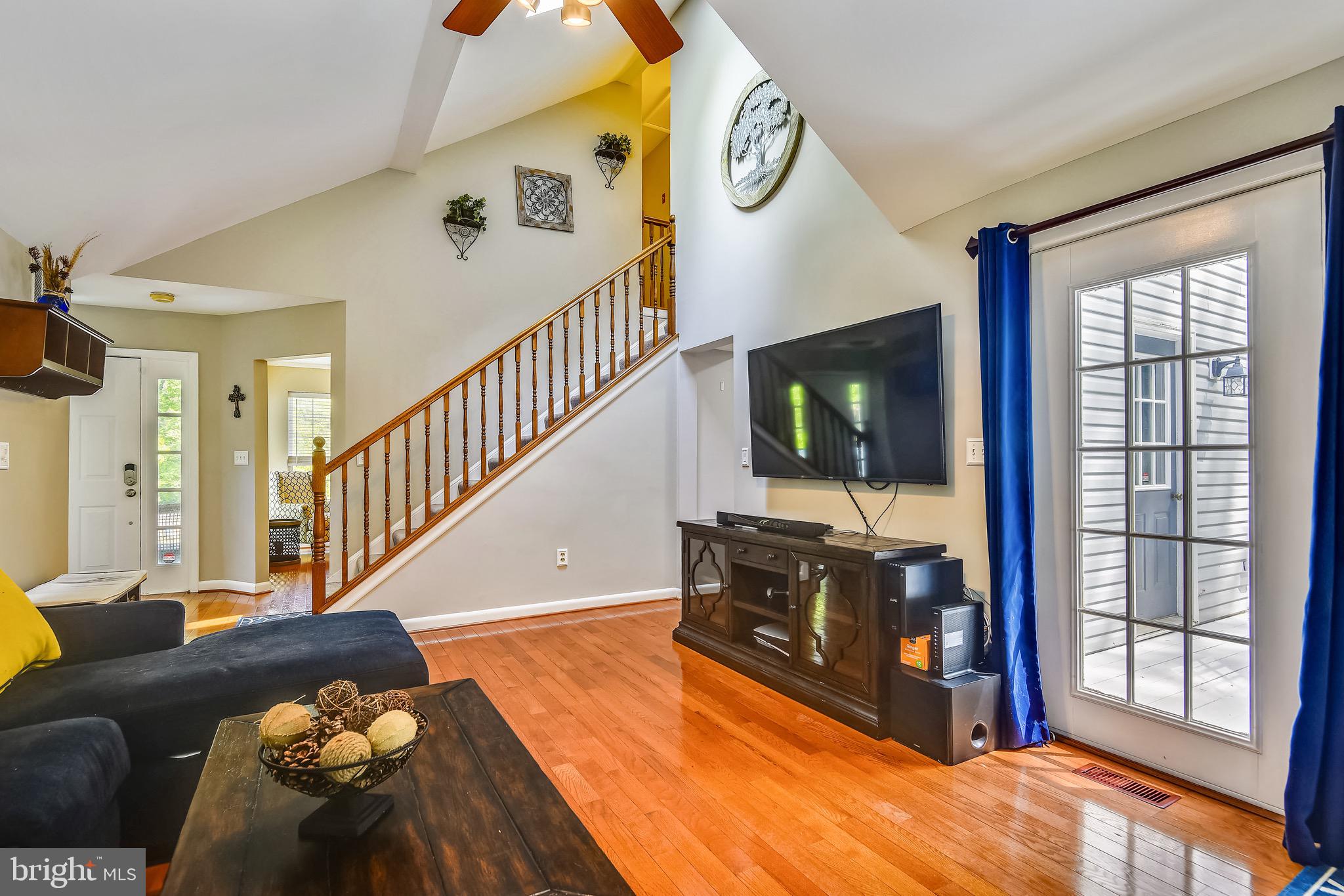73 Sheridan Road Arnold, MD 21012 - Photo 9 of 35 Tall ceilings in the family room!