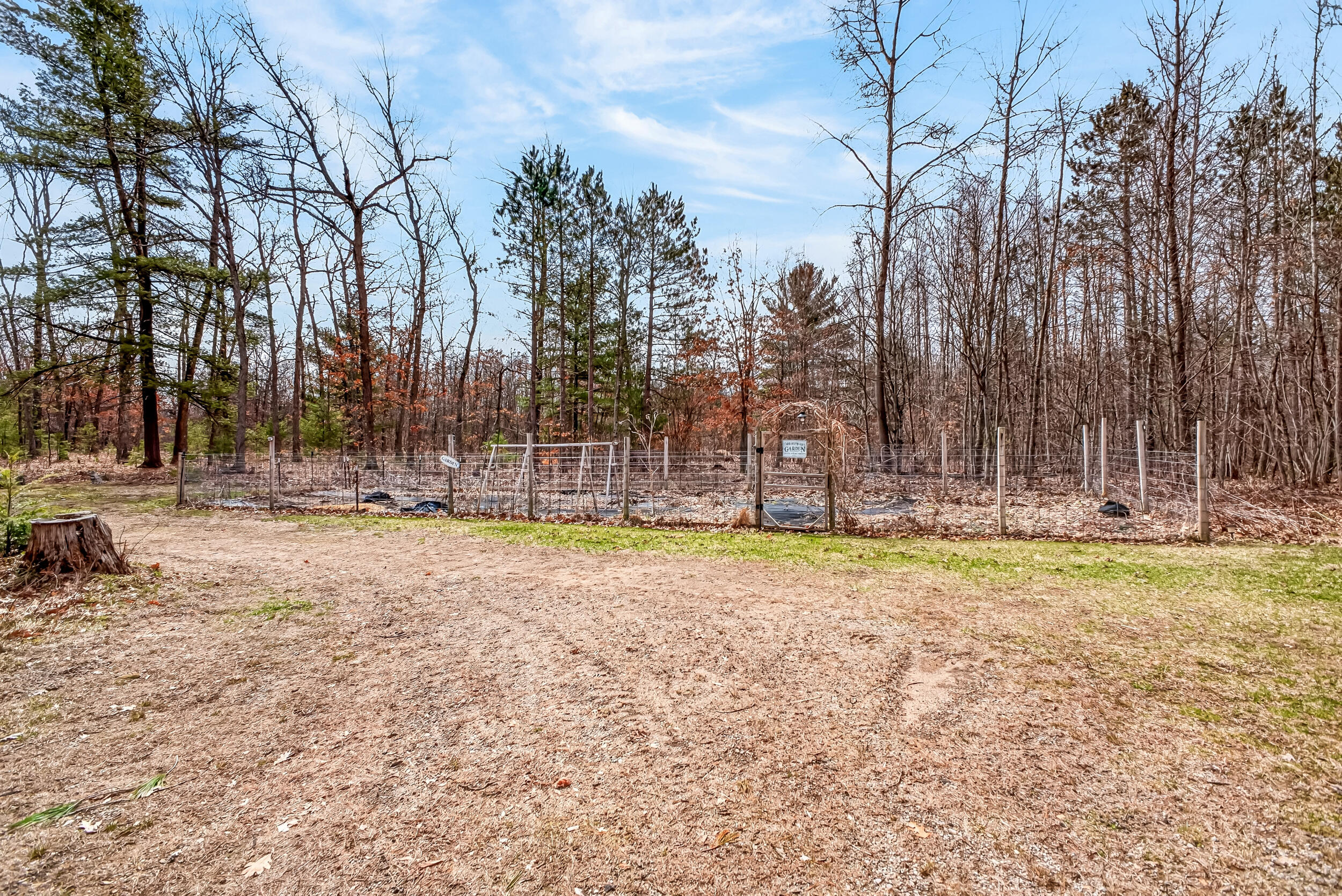 109 West McKinley Road Rothbury, MI 49452 - Photo 14 of 76 109 W McKinley-50