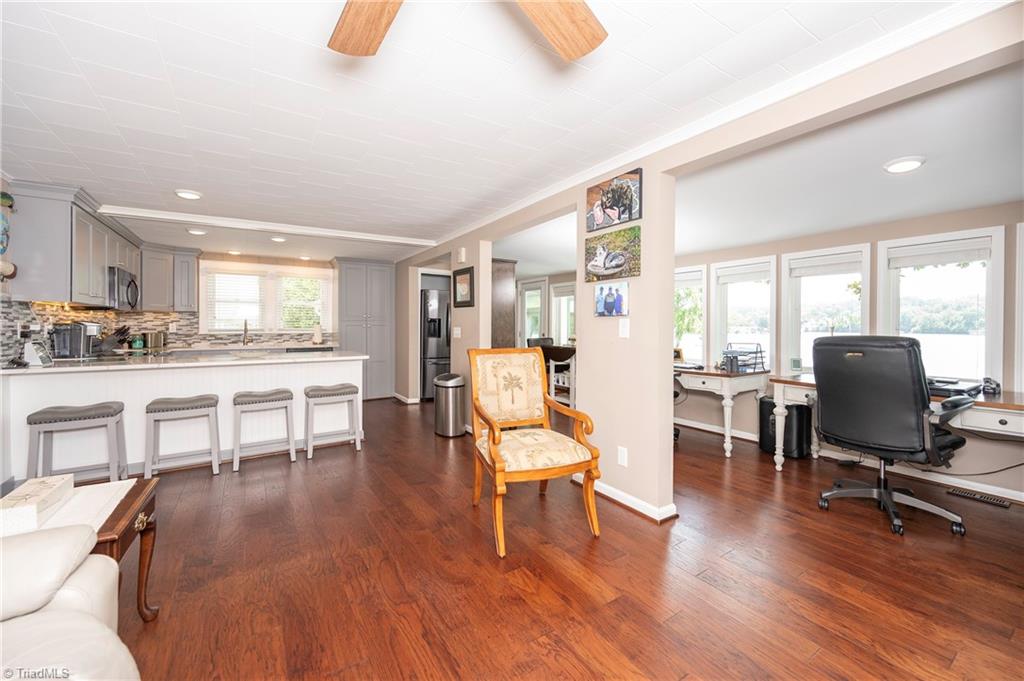 2113 Warf Road Lexington, NC 27292 - Photo 25 of 50 Kitchen remodeled with quartz counters 2023