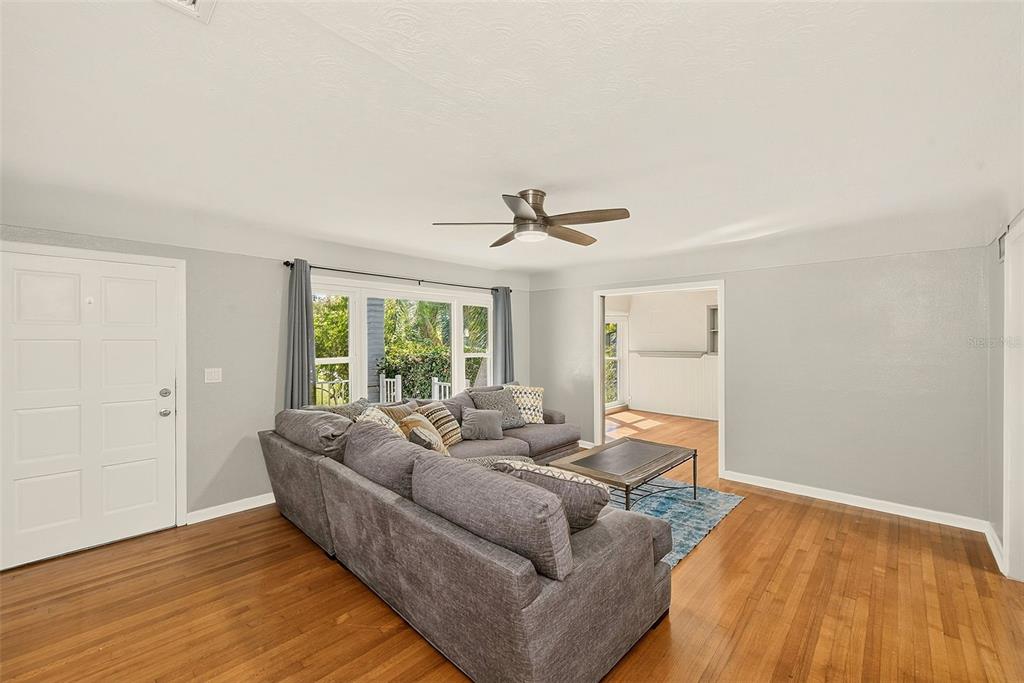 100 North Arcturas Avenue Clearwater, FL 33765 - Photo 12 of 32 Gallery Image 12