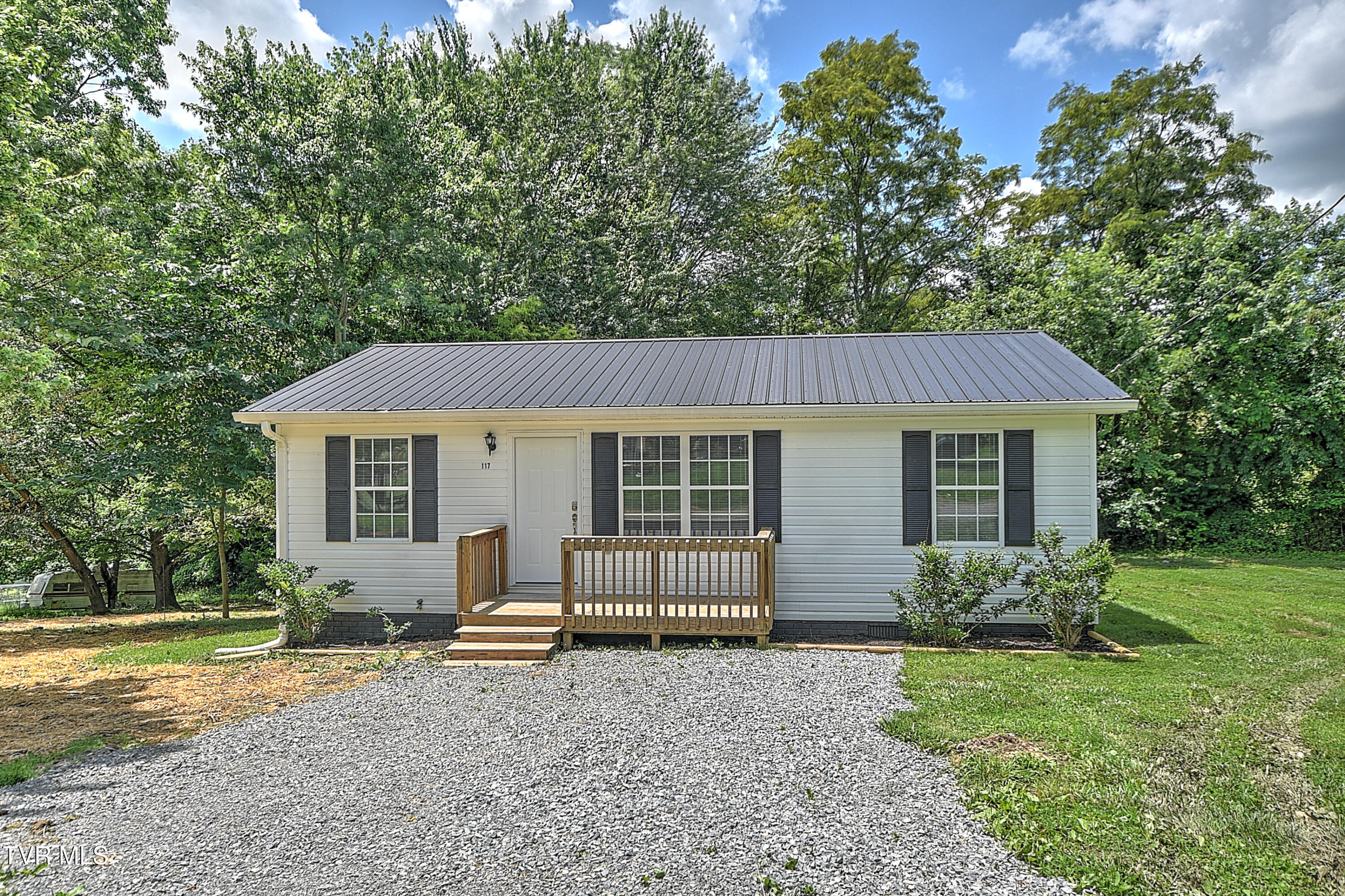 117 Maverick Road Jonesborough, TN 37659 - Photo 2 of 37 117 Maverick CP-2