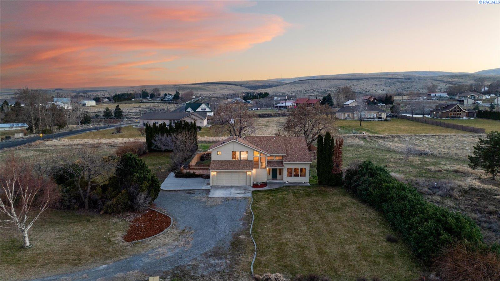 44808 South Fremont Road Kennewick, WA 99337 - Photo 1 of 47 Gallery Image 1