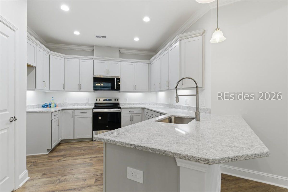 435 Blue Starfish Lane Hardeeville, SC 29927 - Photo 2 of 94 Light Bright White Kitchen