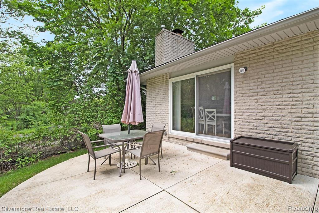 16527 Riverside Street Livonia, MI 48154 - Photo 39 of 42 Gallery Image 39