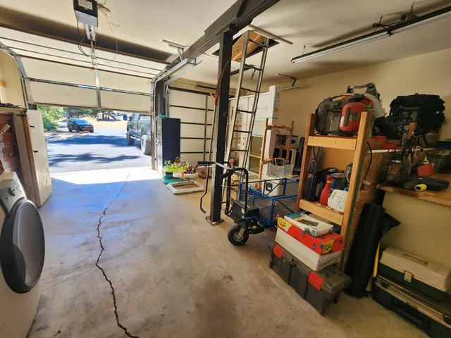 a picture of a building