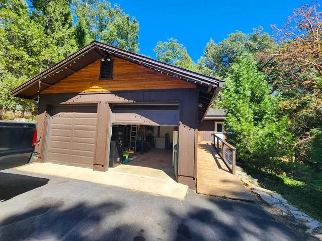 $390,000 | 22256 Valley View Court, Pine Grove, CA 95665