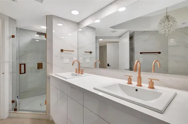 $6,000 | 16485 Collins Avenue, Unit 932, Sunny Isles Beach, FL 33160