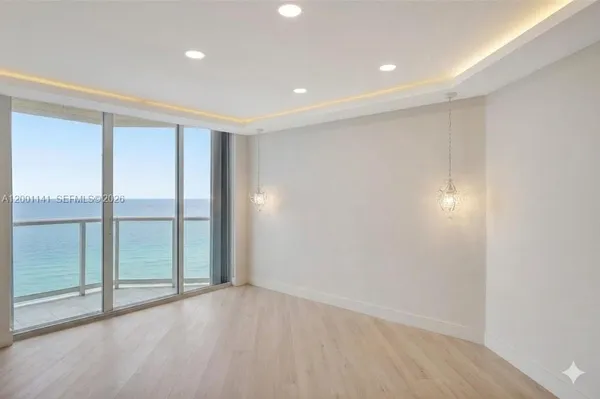 $6,000 | 16485 Collins Avenue, Unit 932, Sunny Isles Beach, FL 33160