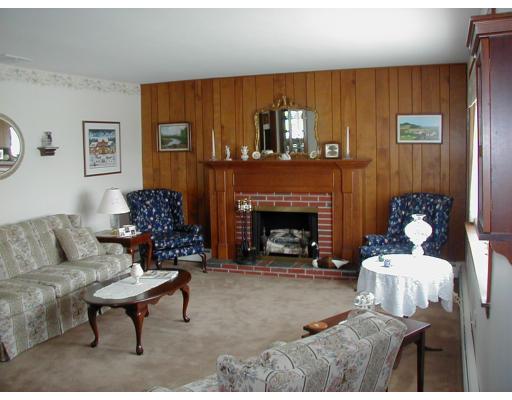 63 Cornhill Road Somerset, MA 02725 - Photo 9 of 13 Gallery Image 9