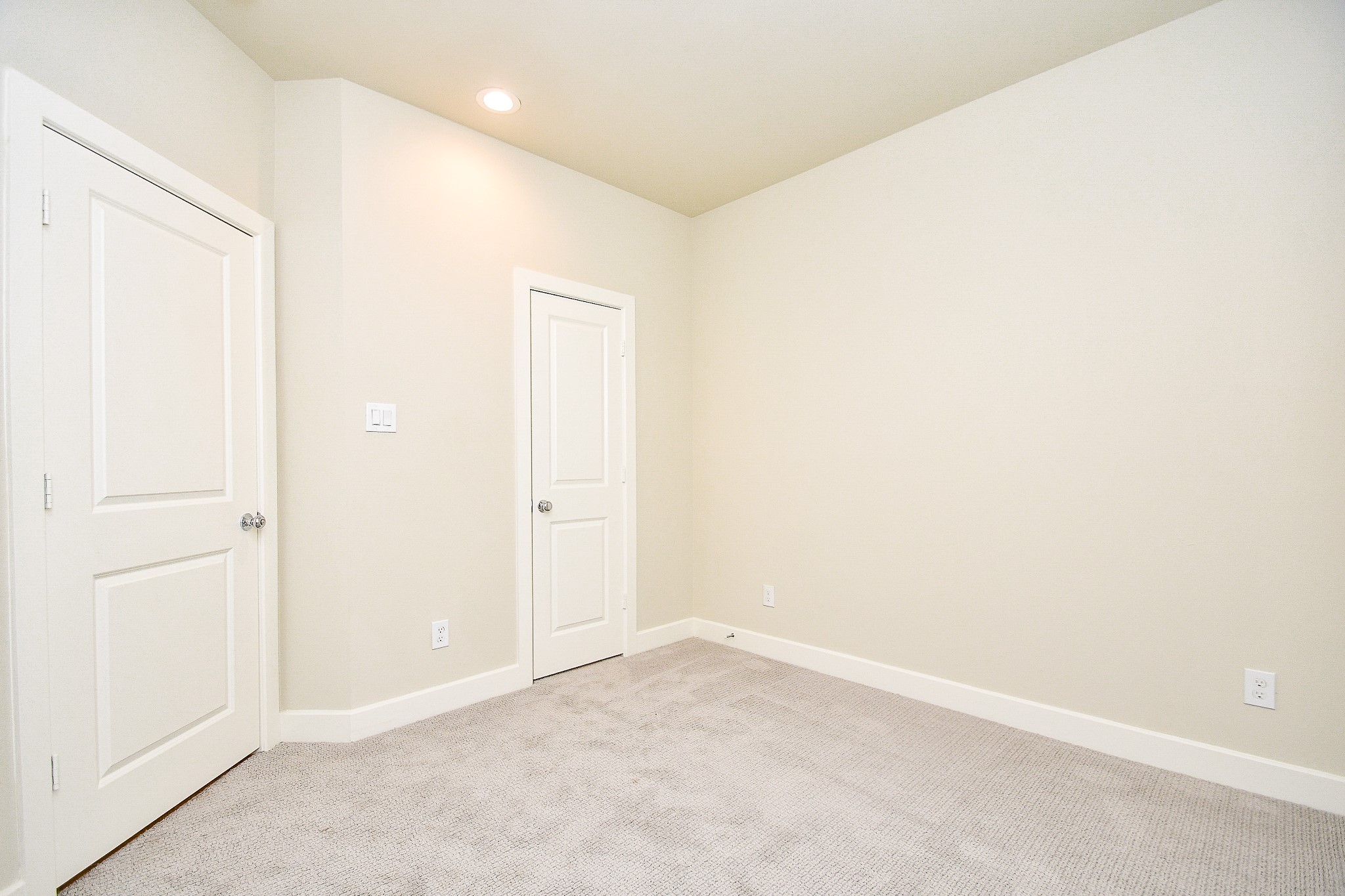 2307 Warhol Way Houston, TX 77091 - Photo 6 of 31