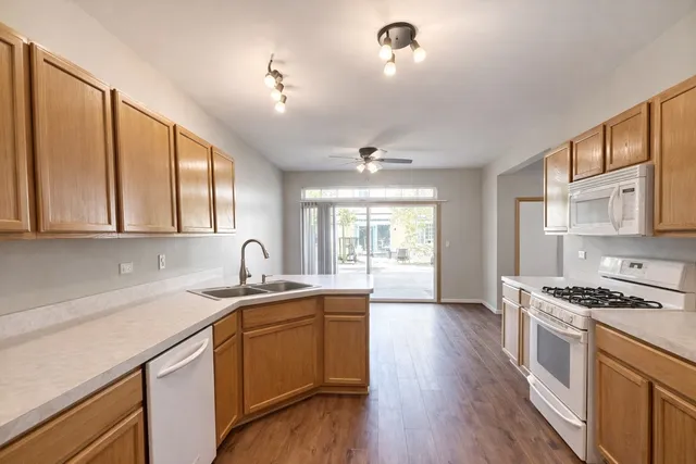 $295,900 | 8416 Stratford Drive, Tinley Park, IL 60487