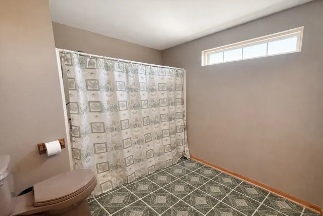 $295,900 | 8416 Stratford Drive, Tinley Park, IL 60487