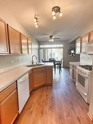 $295,900 | 8416 Stratford Drive, Tinley Park, IL 60487