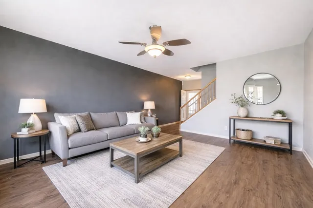 $295,900 | 8416 Stratford Drive, Tinley Park, IL 60487