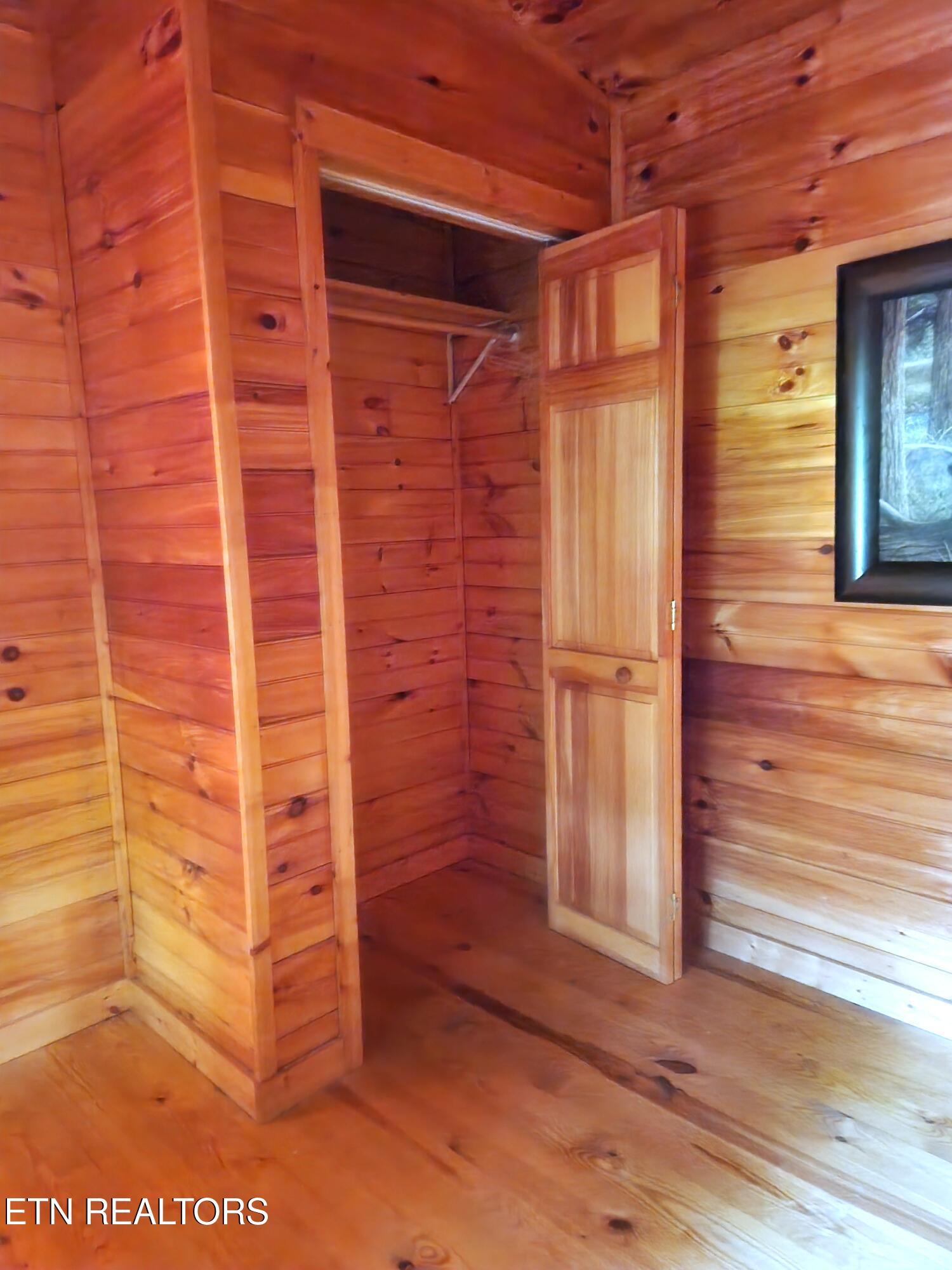 1551 Belltown Road Tellico Plains, TN 37385 - Photo 29 of 33 Closet