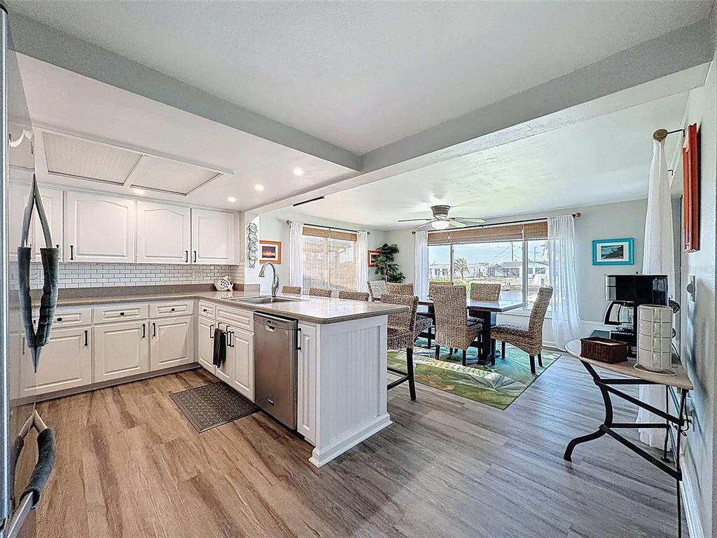 6521 Leeside Isle Hudson, FL 34667 - Photo 14 of 59