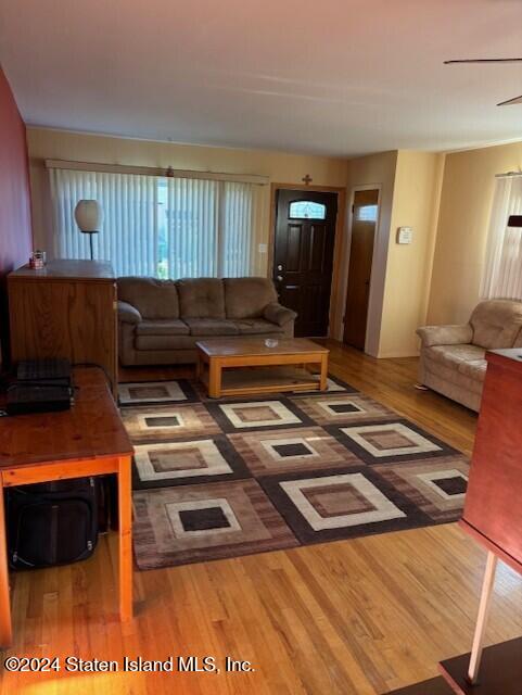 9 Winham Avenue Staten Island, NY 10306 - Photo 5 of 25 2