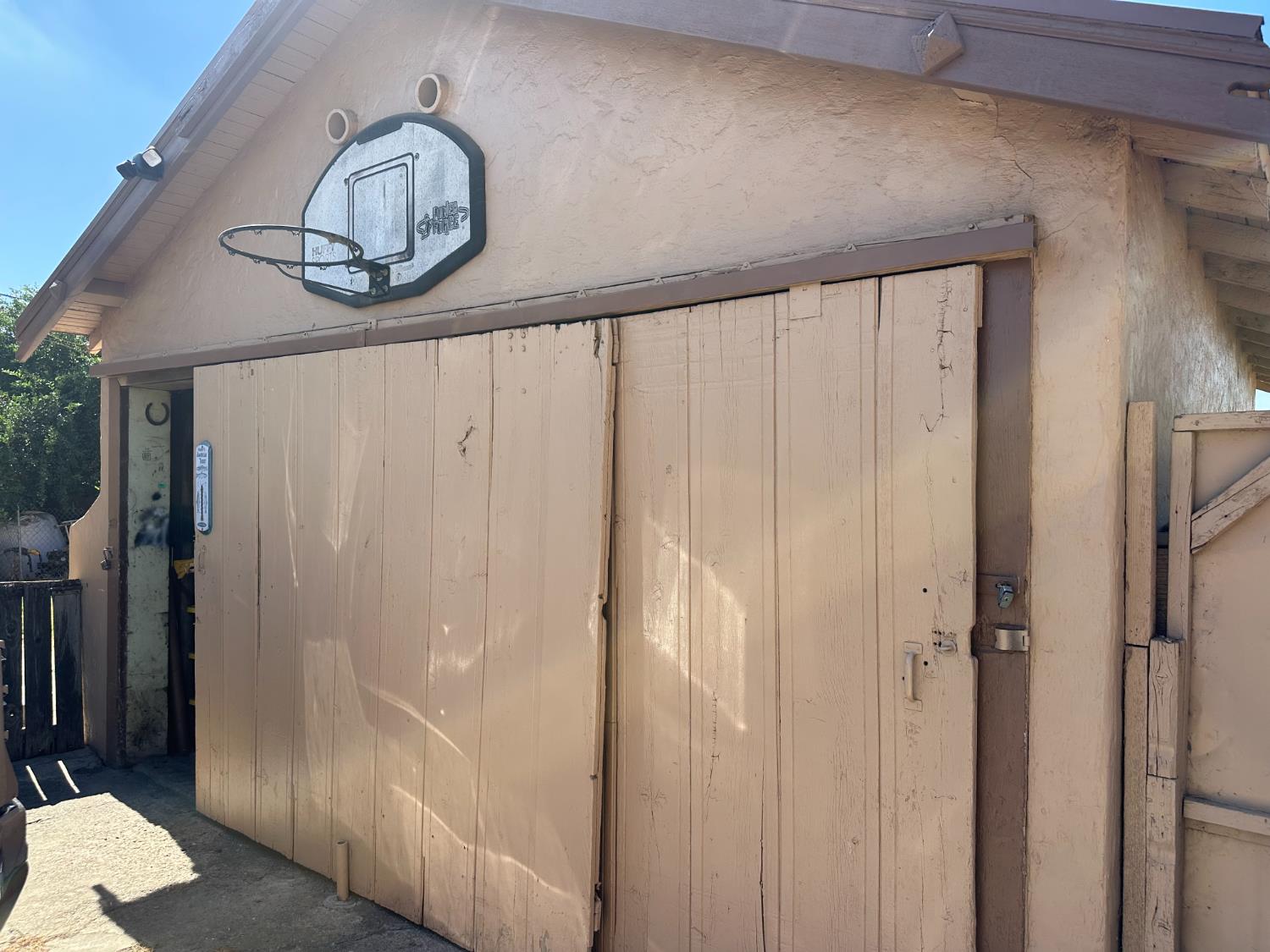 539 4th Street Gustine, CA 95322 - Photo 3 of 5