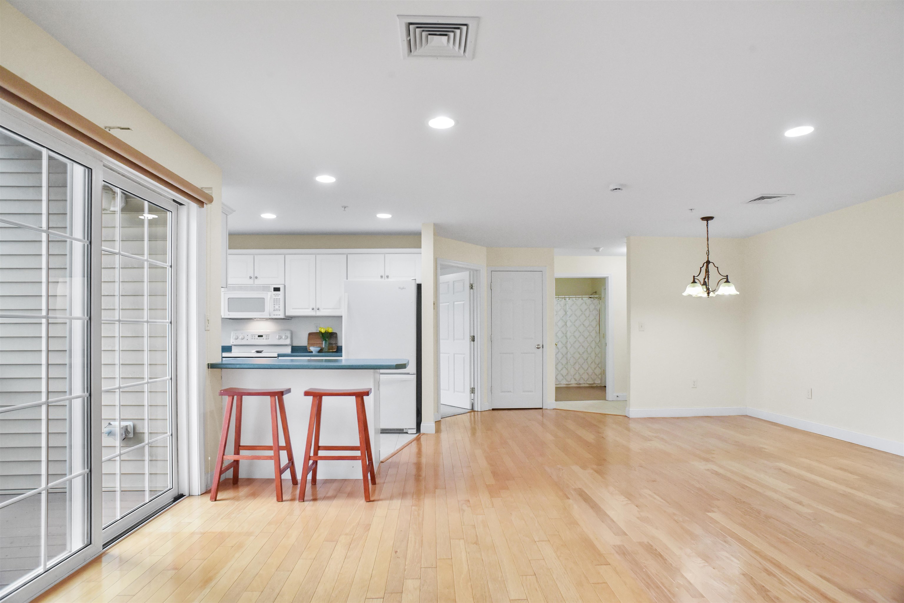 59 Cluff Road, Unit 42 Salem, NH 03079 - Photo 7 of 32