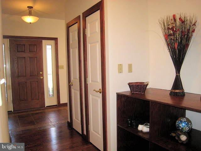 820 Locust Grove Road Middletown, PA 17057 - Photo 2 of 25 Gallery Image 2