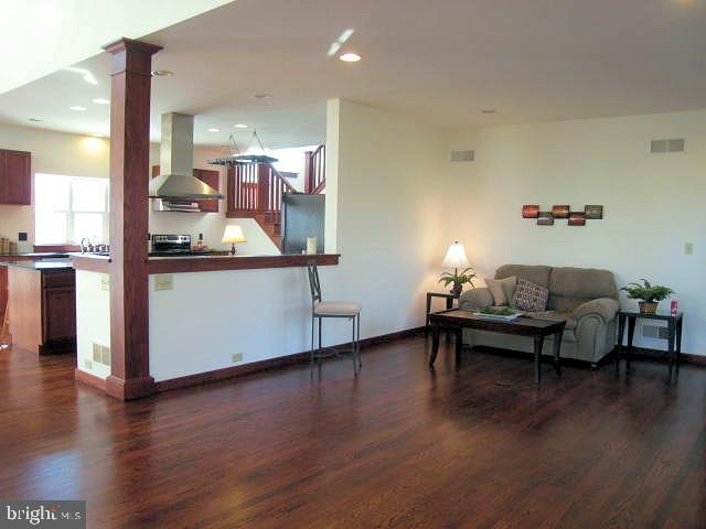 820 Locust Grove Road Middletown, PA 17057 - Photo 6 of 25 Gallery Image 6
