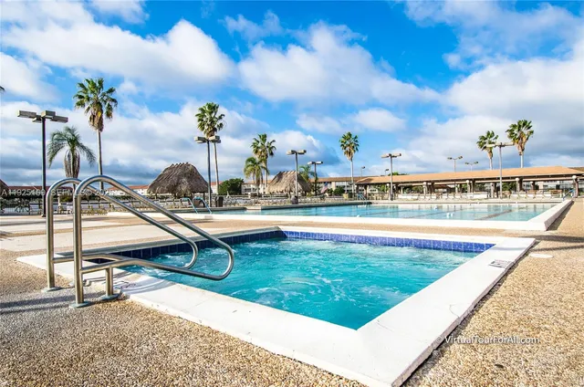 $2,300 | 650 Southwest 124th Terrace, Unit 105P, Pembroke Pines, FL 33027