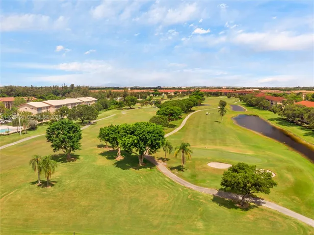 $2,300 | 650 Southwest 124th Terrace, Unit 105P, Pembroke Pines, FL 33027