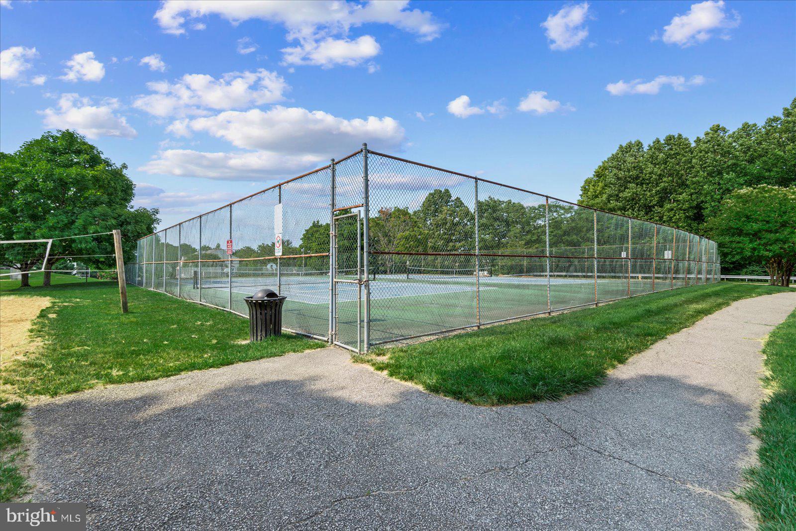 15761 Viewpoint Circle Dumfries, VA 22025 - Photo 44 of 47 montclair amenities