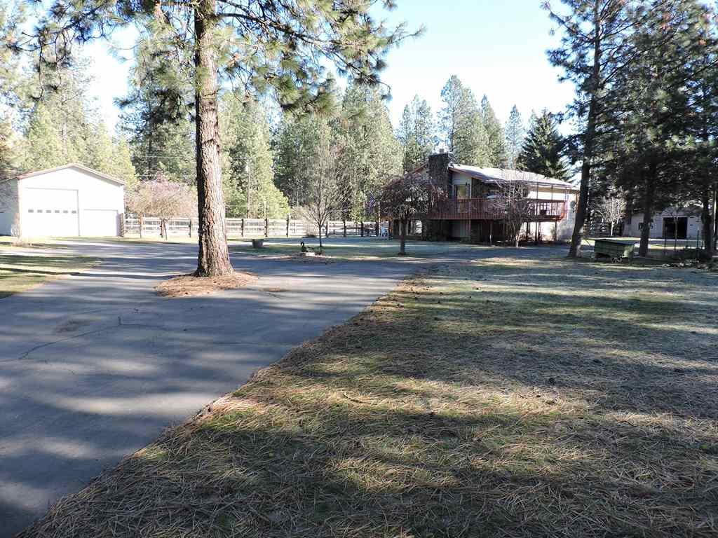 28204 North Piney Ridge Road Chattaroy, WA 99003 - Photo 1 of 20 Gallery Image 1
