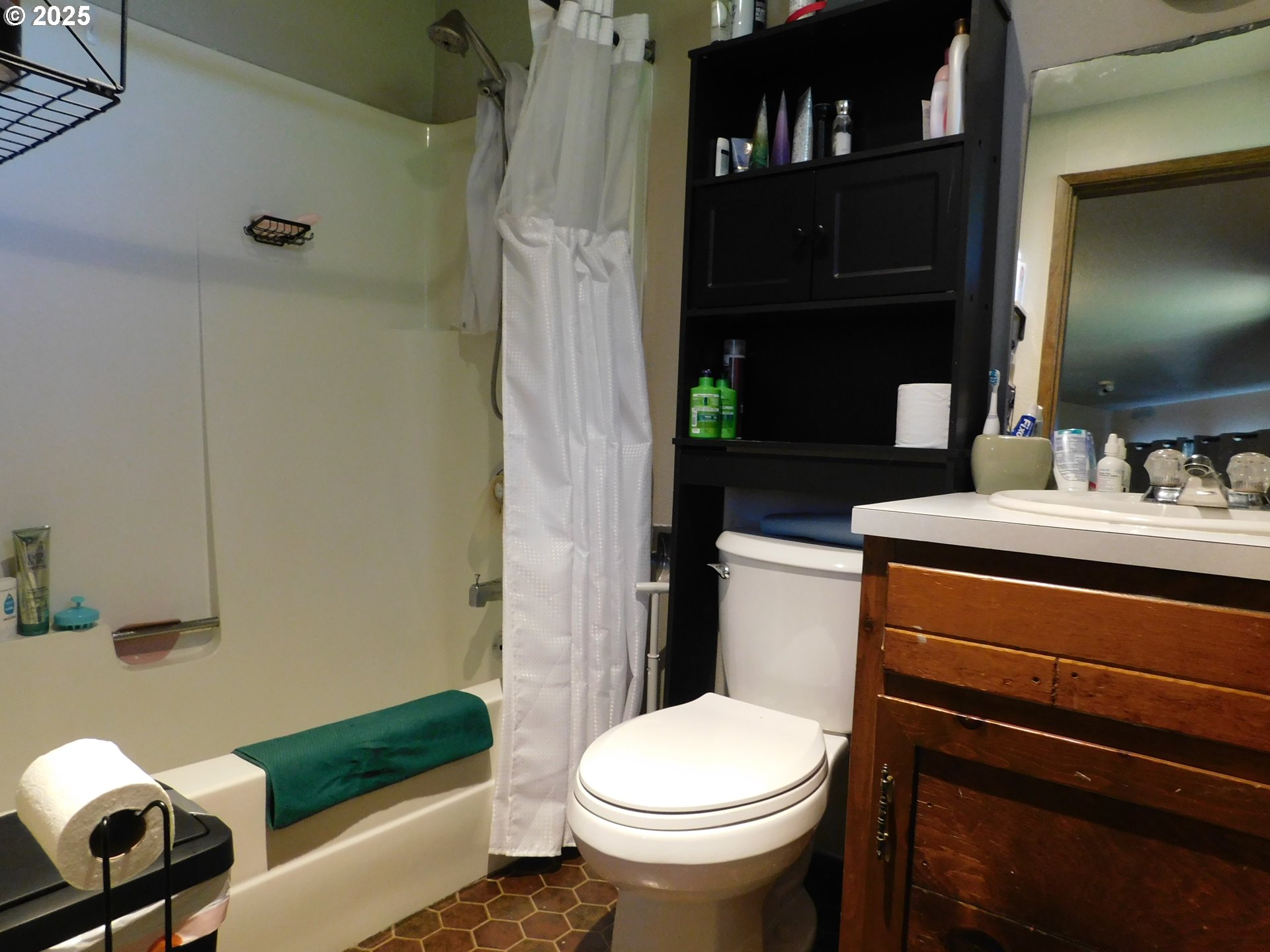 231 Northeast Darrell Avenue Winston, OR 97496 - Photo 25 of 47 a bathroom with a sink toilet and shower