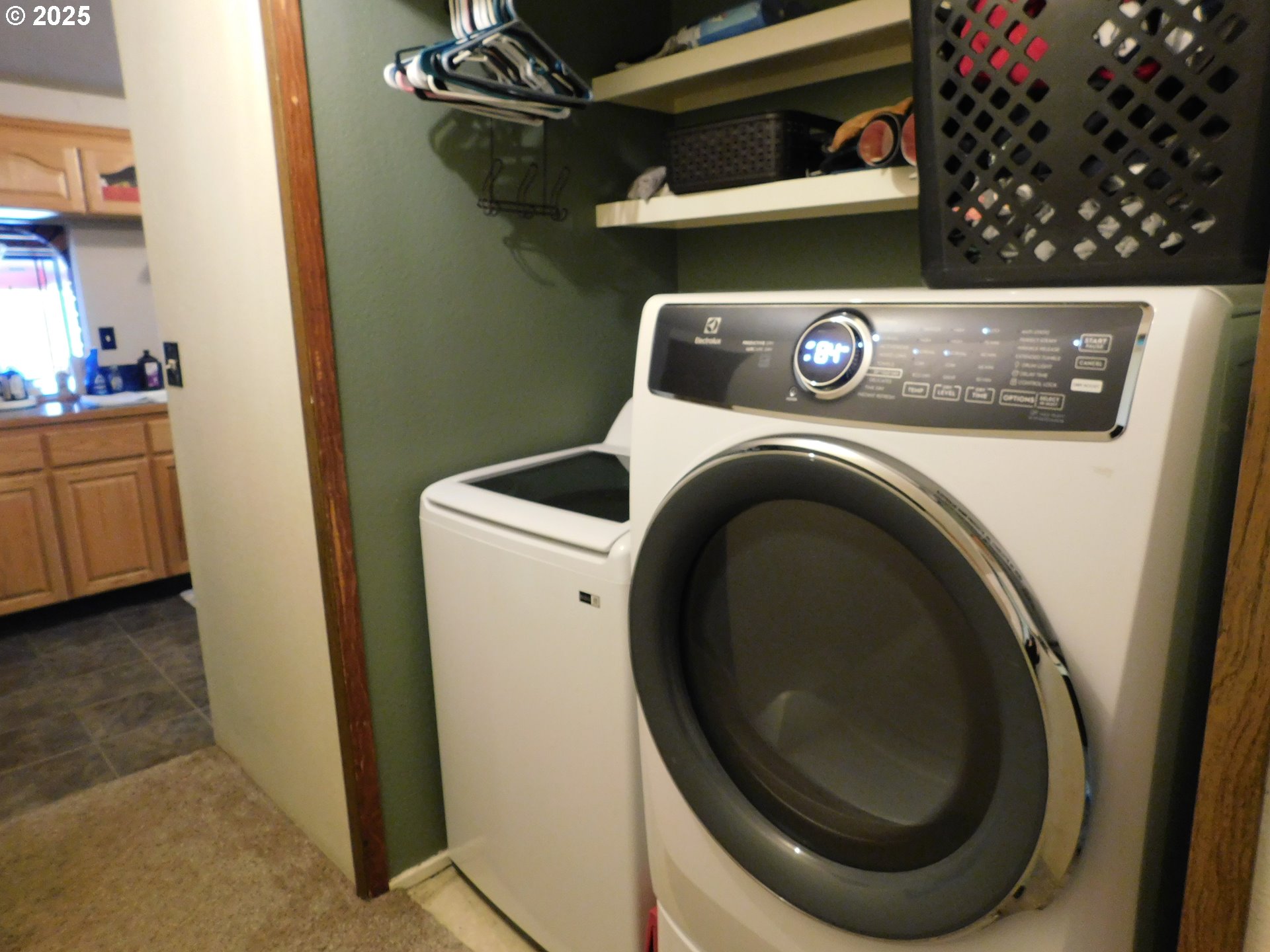 231 Northeast Darrell Avenue Winston, OR 97496 - Photo 37 of 47 a utility room with dryer and washer