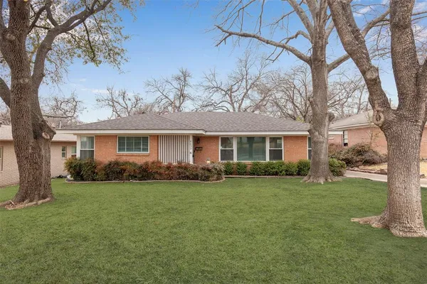 $3,250 | 8633 Westglen Drive, Dallas, TX 75228