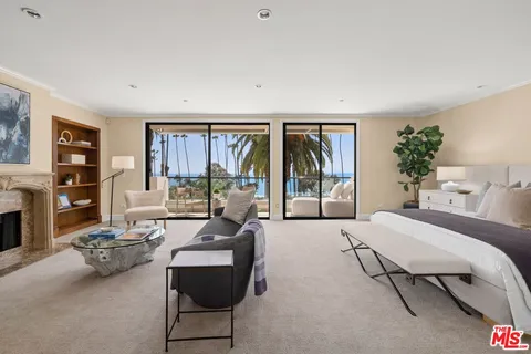 $6,495,000 | 701 Ocean Avenue, Unit PHE, Santa Monica, CA 90402