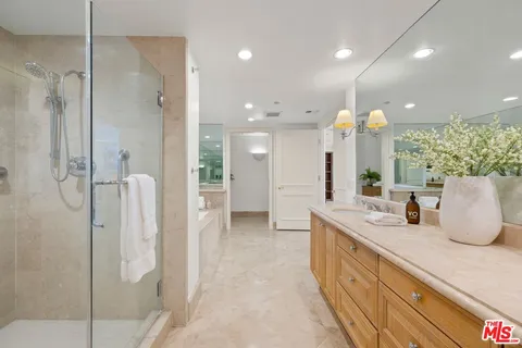 $6,495,000 | 701 Ocean Avenue, Unit PHE, Santa Monica, CA 90402