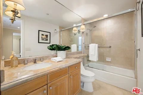 $6,495,000 | 701 Ocean Avenue, Unit PHE, Santa Monica, CA 90402
