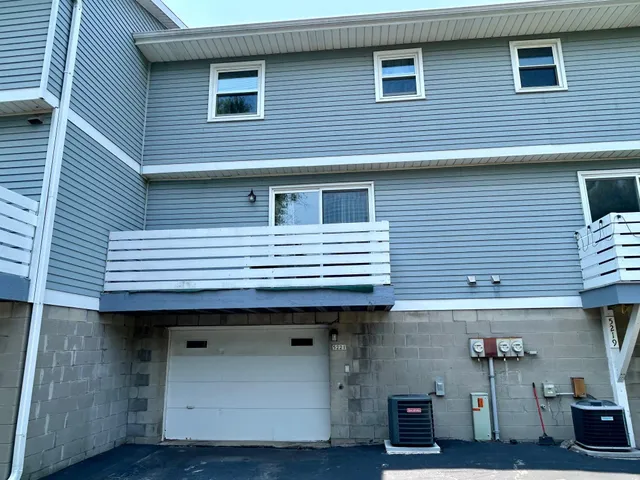 $199,900 | 5221 West Loomis Road, Greenfield, WI 53129