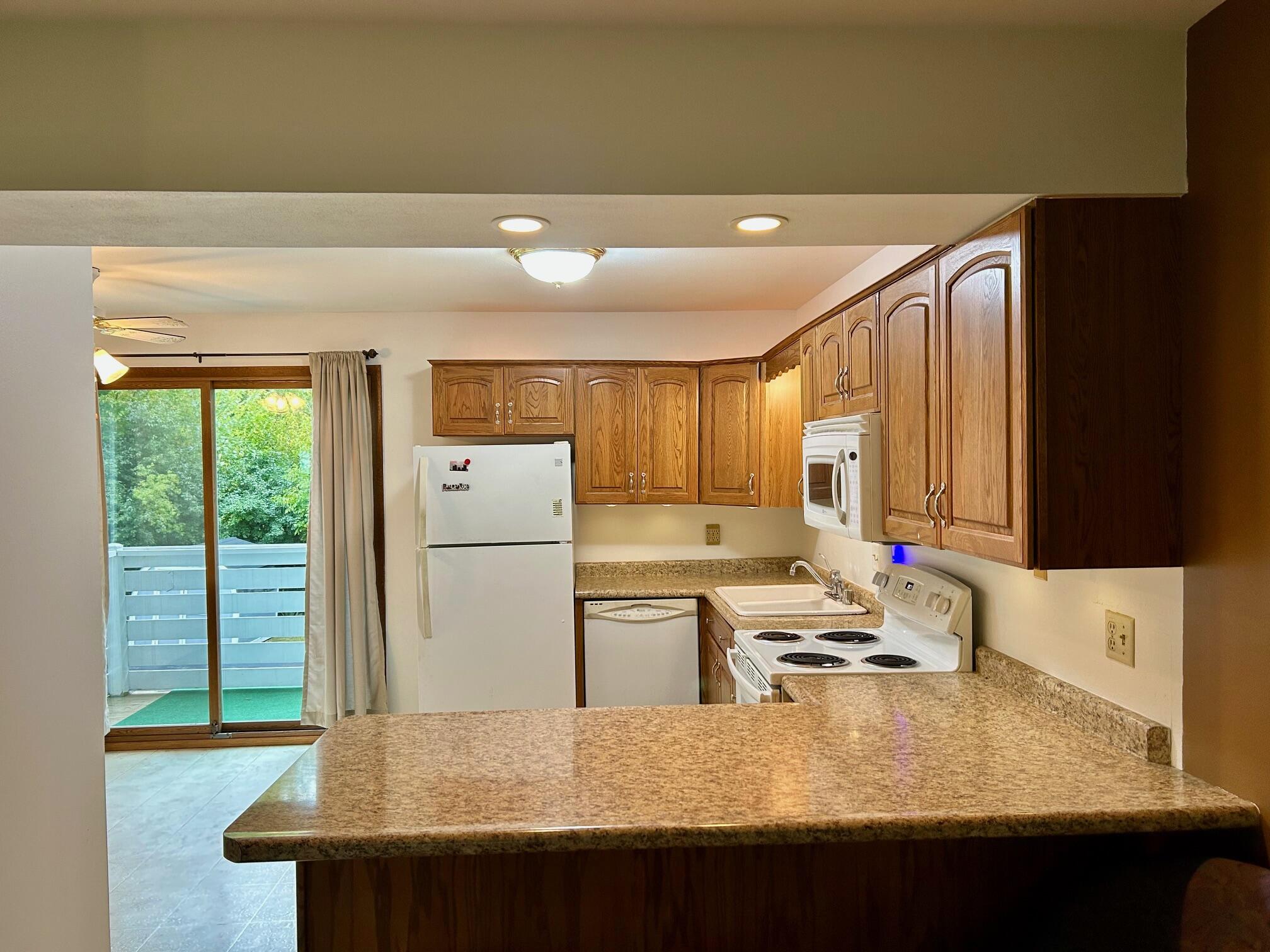 5221 West Loomis Road Greenfield, WI 53129 - Photo 6 of 33 Breakfast Counter