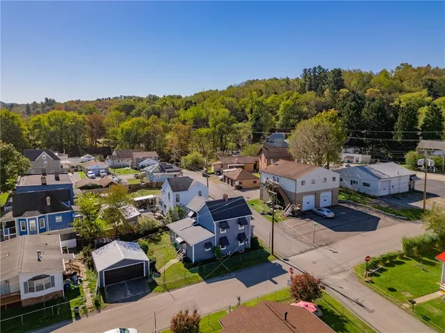 a picture of city view