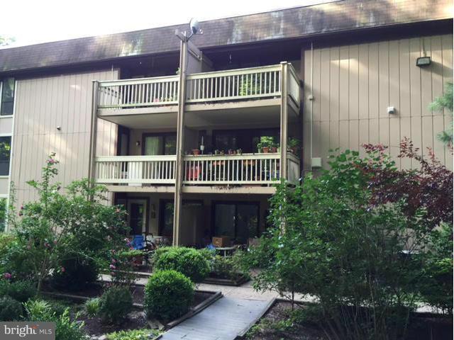 5806 Royal Ridge Drive, Unit Q Springfield, VA 22152 - Photo 15 of 17 Exterior (Front)